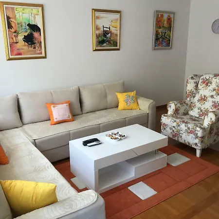 Sunshine Apartment *